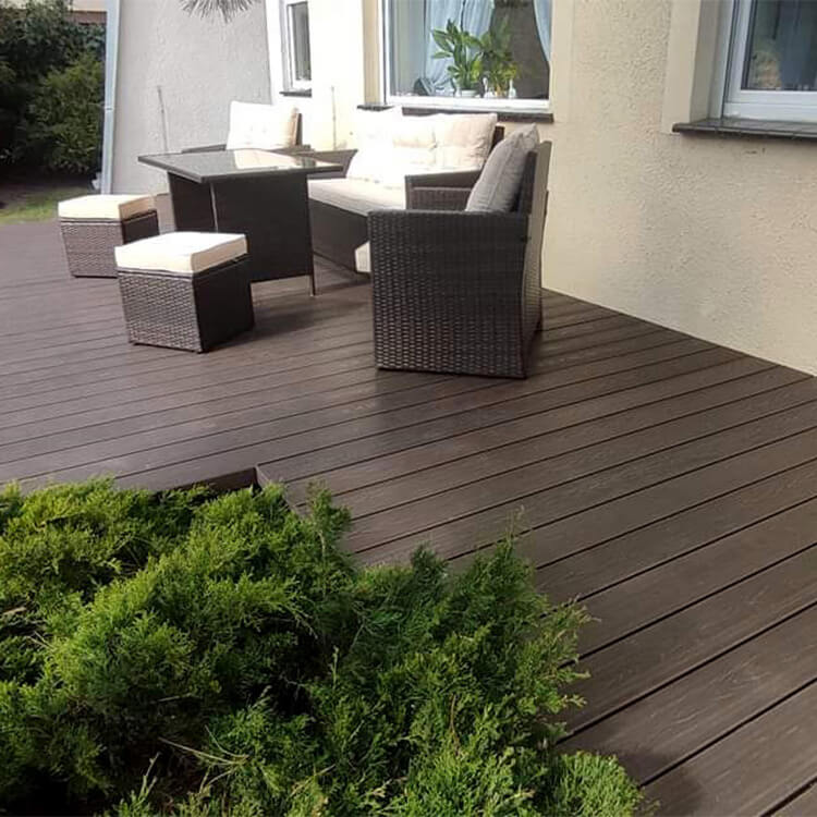 PuraPrime™ Round Hollow Composite Decking – Walnut - Image 4